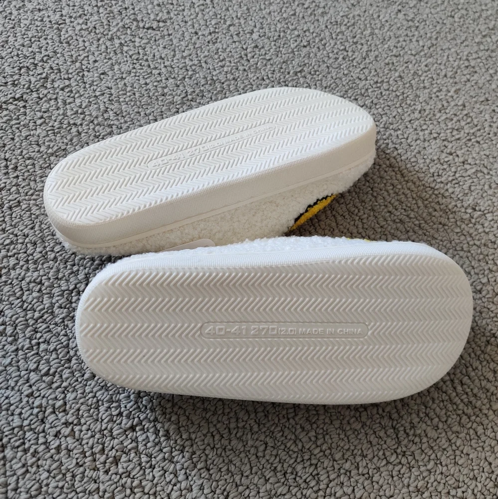 Smiley Slippers - Picture 6 of 7